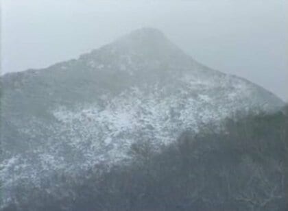 【標高800ｍの変死体】”頭と下半身の無い”白骨化遺体…「登山が趣味」今年1月から行方不明の中国籍男性か＿近くには”身分証”も…身元確認進める〈北海道・斜里岳〉
