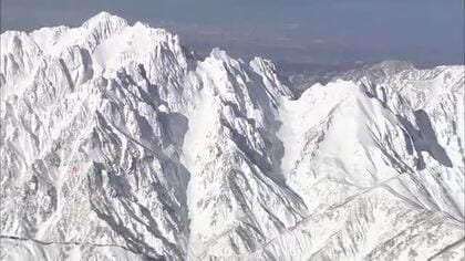 剱岳の雪渓に身元不明の女性遺体、捜索中の登山者か　下山中に「同行者の姿が見えなくなった」と同日通報