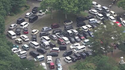 【真冬の夜の避難どうする】津波警報で約4万2000人に避難指示…避難所へ向かう車の列で“渋滞”発生「いつでもどこでも寝られる」「寒くなると徒歩はちょっと厳しい」断念する人も〈北海道〉