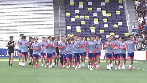 ワールドカップまであと2日　サッカー日本代表メンバーがベースキャンプ地に到着　最終調整へ　遠藤選手「間違いなく良くなってる」