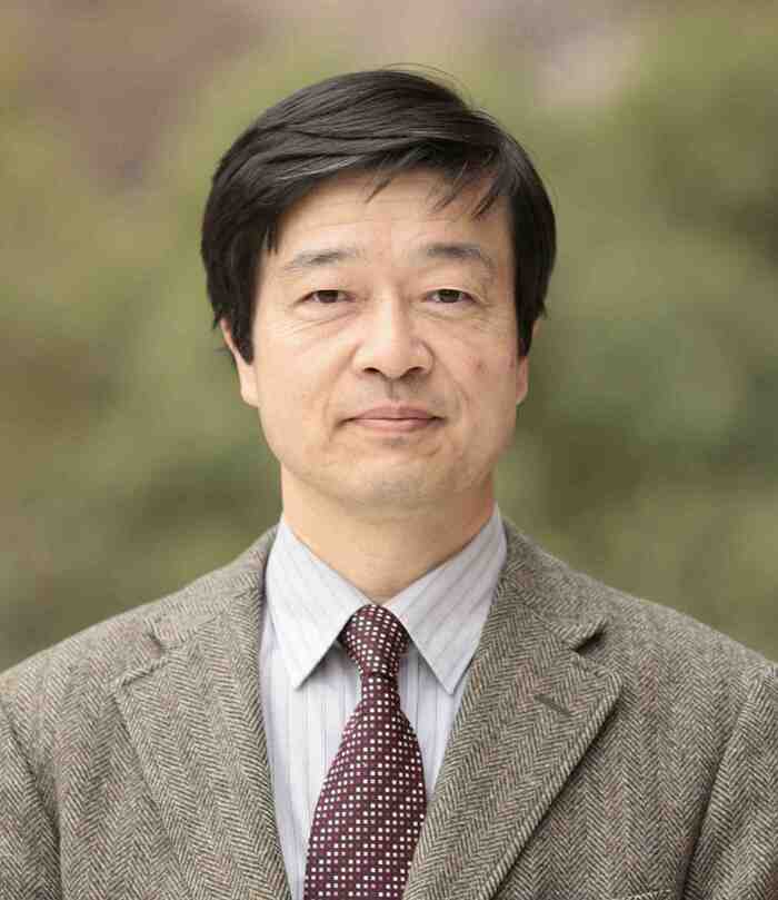 山岸明彦名誉教授