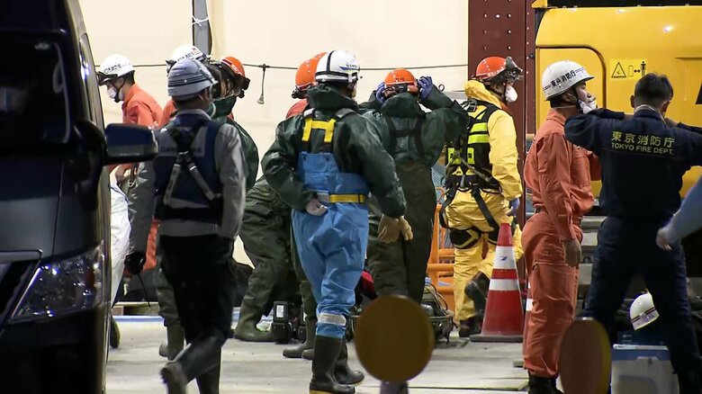 埼玉・八潮市の道路陥没事故　安否不明のトラック運転手とみられる人物の死亡確認　警察と消防が2日朝から救出活動｜FNNプライムオンライン