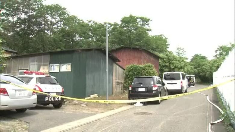 男鹿市で住宅火災　焼け跡から性別不明の遺体見つかる　火元の80代男性と連絡取れず　秋田｜FNNプライムオンライン