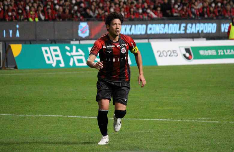 【北海道コンサドーレ札幌】深井一希引退試合を快勝で飾る！札幌一筋13年 サポーター1万8千人がかけつける―ホーム最終戦で愛媛FCに3-0快勝｜FNNプライムオンライン