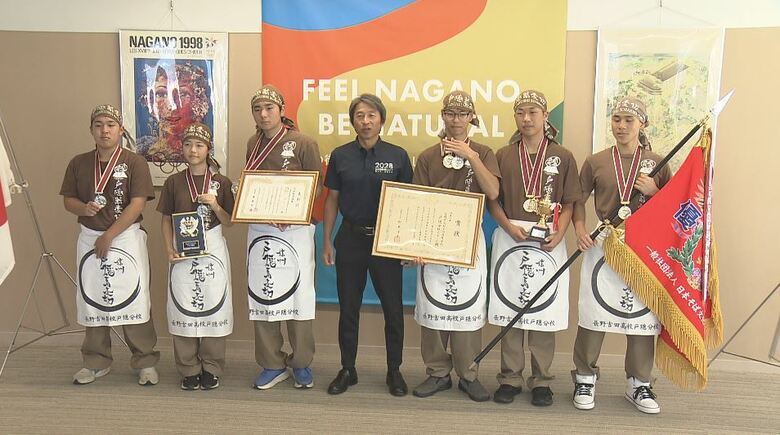 高校の「そば部」が快挙　“そば処”戸隠の高校生が全国3連覇　伝統の「一本棒丸のし」で打ったそばが高い評価　「長野の食文化の魅力を伝えられた」長野吉田高校戸隠分校｜FNNプライムオンライン