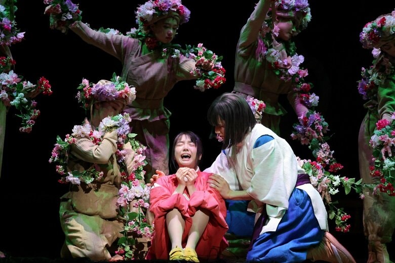 画像提供：東宝演劇部