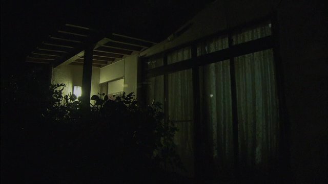 2012年立ち入り制限は緩和　夜に灯りがともるのはここだけ