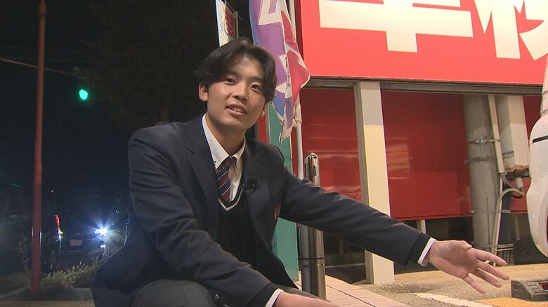 体調を崩した高齢女性を介抱