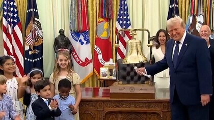 「トランプ口座」開始で子どもの資産形成支援へ　中間選挙に向けアピールする狙いか