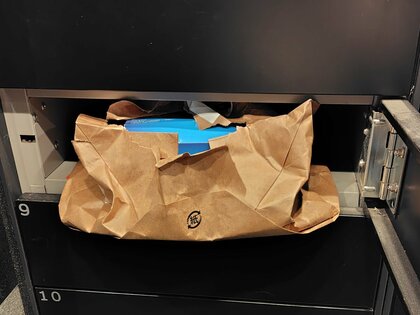 雨で荷物びしょぬれ…『置き配』トラブル、誰の責任？弁護士が伝授、ネット通販利用者が気を付けるポイント