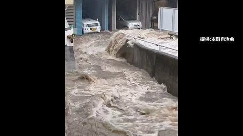 【台風情報】ダブル台風、7号は午後4時奄美大島付近に　接近前から各地で冠水　長野では住宅地で土砂災害　あす関東を“連続”直撃か