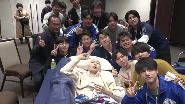 この日から8日後の朝に旅立つ
