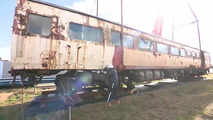 石川県小松市に到着した「サシ481-48」