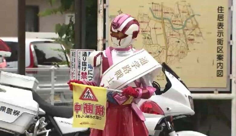 “小学生の列に車”から1週間　親族亡くした過去を持つ『通学路戦士パトーラ』が現場で訴え　「子供たちの恐怖をぬぐえたら」　福岡・筑紫野市｜FNNプライムオンライン