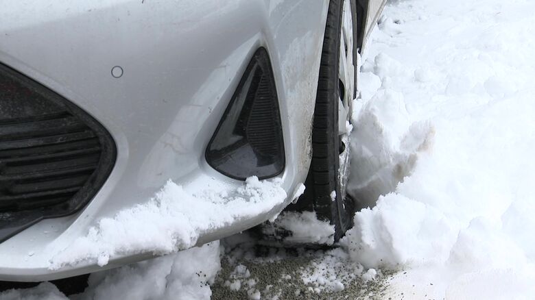 脱出するためタイヤはまっすぐに