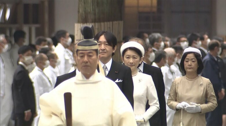 厳かな雰囲気の中、秋篠宮ご夫妻は伊勢神宮を参拝された。