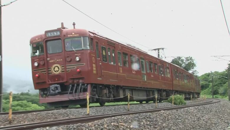 観光列車「ろくもん」