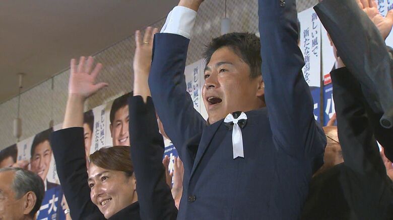初当選を果たした自民・小林一大氏