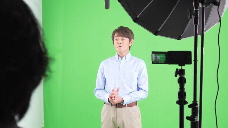 様々な表情を収録