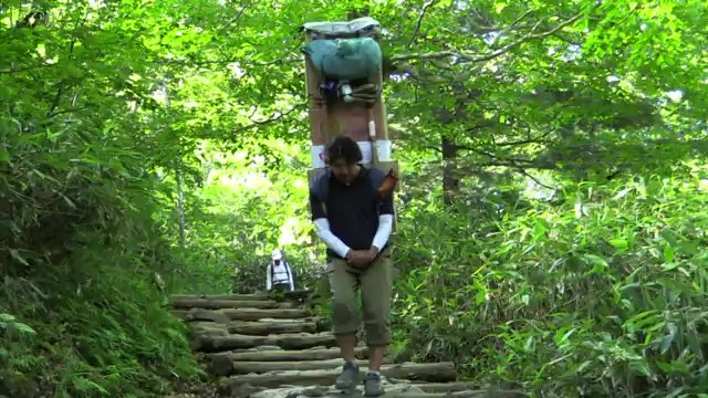 コンディションの悪い道を歩くときは緊張感が