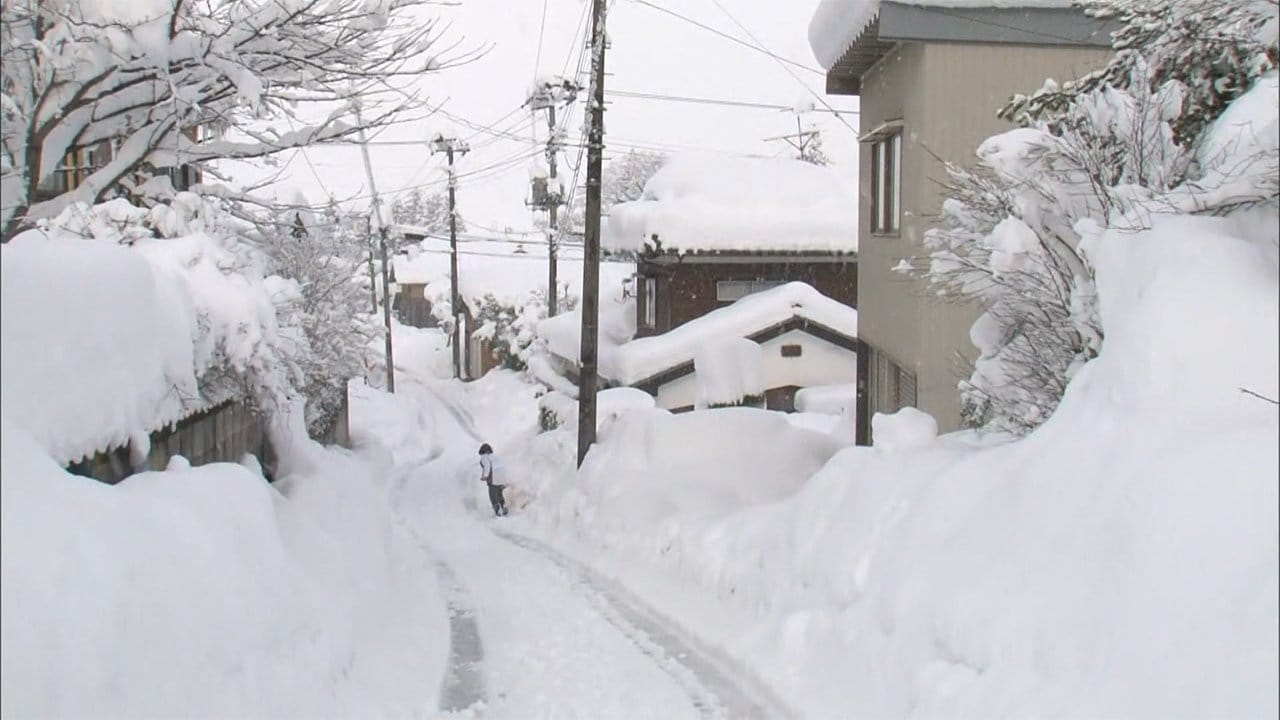 新潟 上越市高田で平年の6倍 積雪244cm 災害派遣要請 Fnnプライムオンライン Goo ニュース