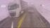 濃霧の中から対向車　追い越し車がトラックに突っ込む　前方部分つぶ…