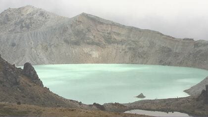 群馬・草津白根山の噴火警戒レベル「２」に引き上げ　3日午後から4日午後に火山性地震41回　2018年の噴火で1人死亡11人けが