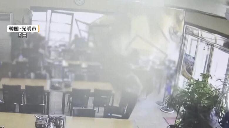 「何かが破裂するような音」トラックと車が衝突 ランチタイム真っ最中のスープ店に突っ込む 運転手や客ら12人重軽傷 韓国|FNNプライムオンライン