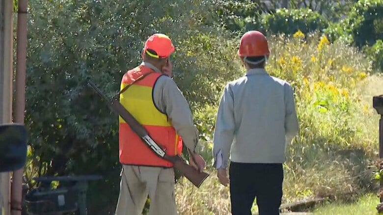 富山市熊野地区にクマ出没 「緊急銃猟」の可能性　成獣とみられるクマ1頭を確認、市や猟友会が周りを囲んで警戒｜FNNプライムオンライン