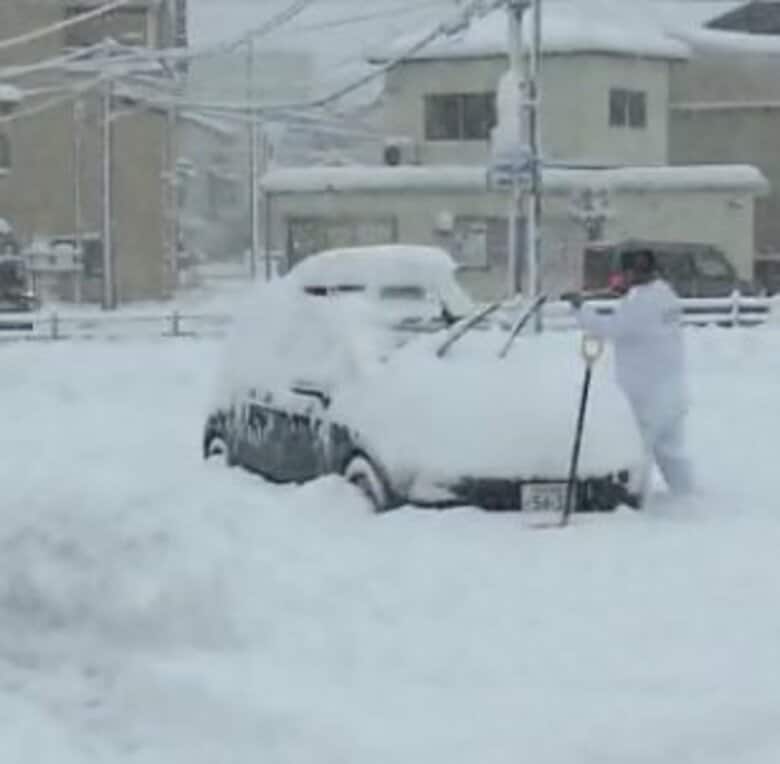 国道483号で冬用タイヤ規制へ　兵庫北部に大雪注意報発表　北近畿豊岡道・豊岡出石IC～春日ICで　規制は7日夕方5時半に開始予定｜FNNプライムオンライン