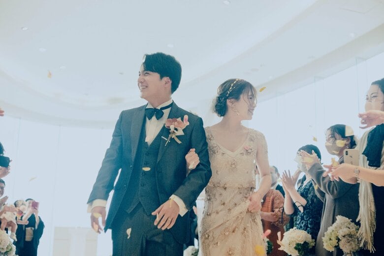 右がmanaさん（提供：manaさん）