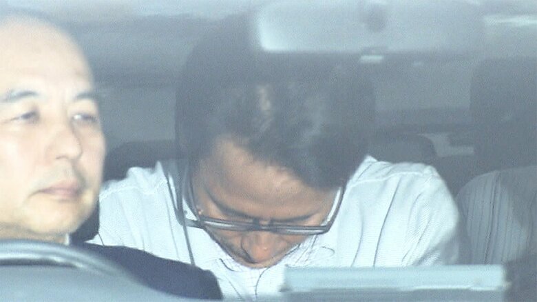 高橋受刑者は、漫画喫茶から出てきた後、若い刑事に声をかけられた