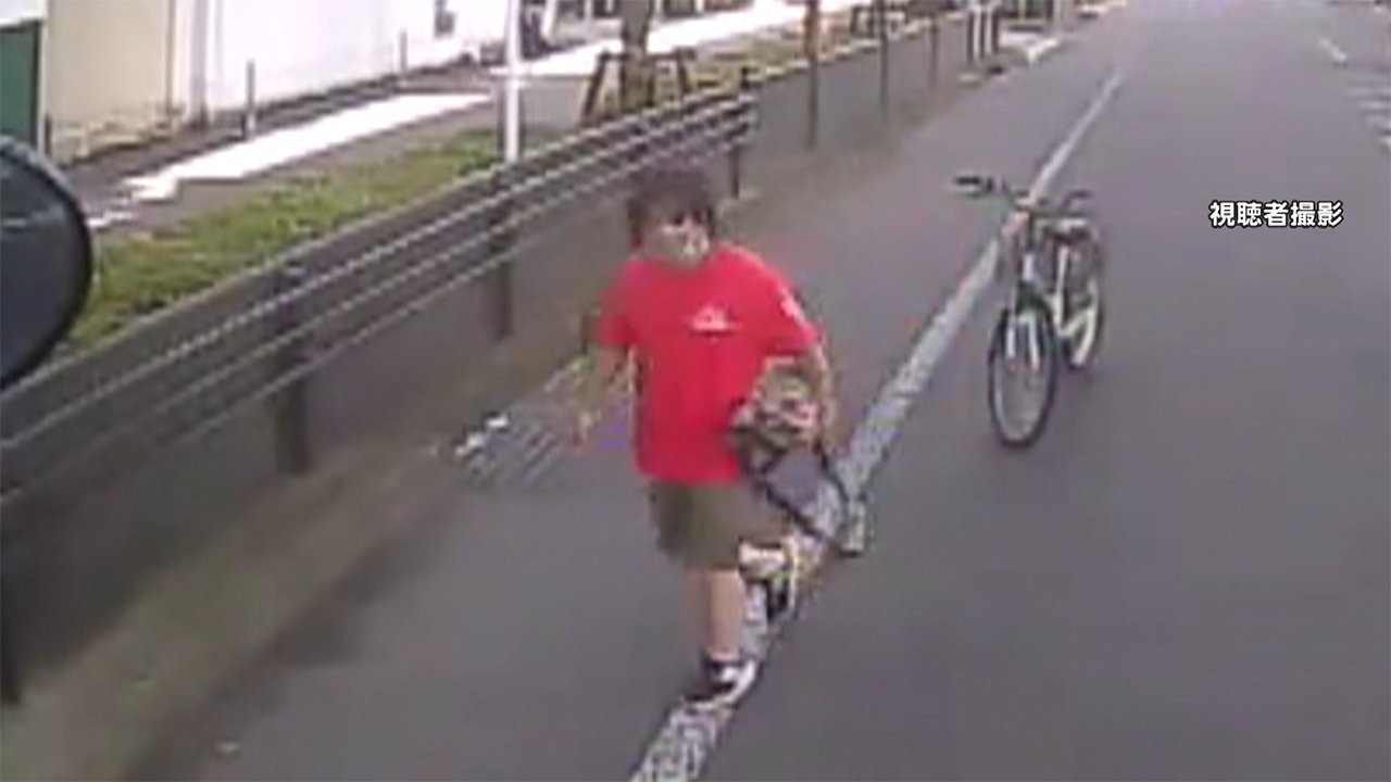 自転車が車に突っ込んできた そのまま立ち去った