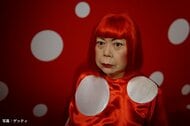 前衛芸術家の草間彌生さんが亡くなる　97歳　「かぼちゃ」モチーフや鮮やかな水玉・網目模様の作品