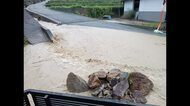 大雨の影響でため池が決壊…住宅10棟ほど浸水  広島県福山市