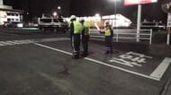 高齢女性が車にはねられ重傷　車は店の駐車場を通って逃走　ひき逃げ事件として捜査　大分