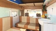 女性も夢中「軽キャンピングカー」 “自分仕様”で快適車内