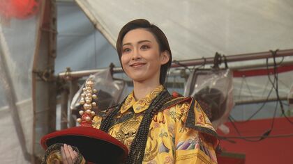 タカラジェンヌ「まりりん」が皇帝になった！飛翠真凜さん演じた女性初の皇帝は「かっこいい」と「キラキラ笑顔」長崎ランフェス