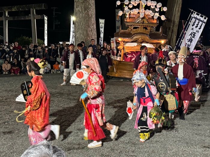 小さな七福神も踊りの完成度は高かった