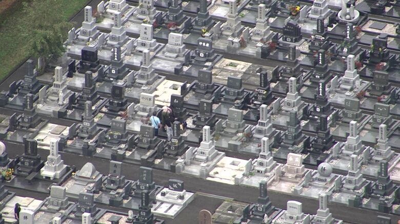 連休中はバスを増便する真駒内滝野霊園