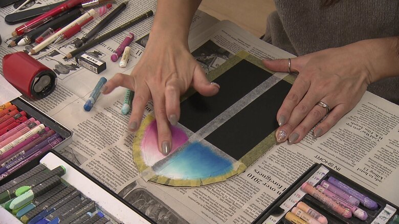 指でなじませてグラデーションが完成