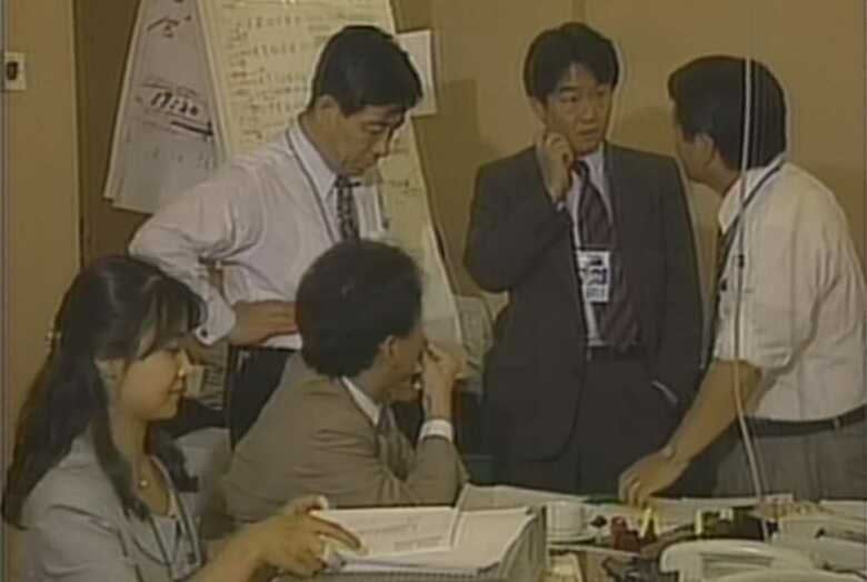 対応に追われる報道官連絡室