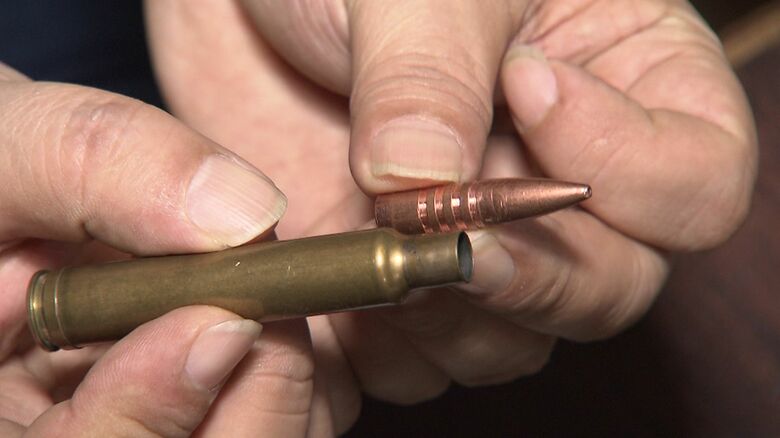 拳銃とライフル銃の弾丸比較