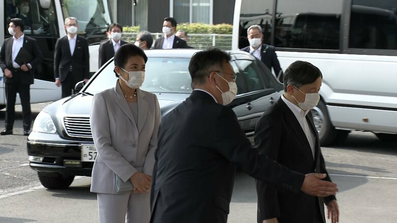 26日午後、倉敷市真備支所に到着された両陛下