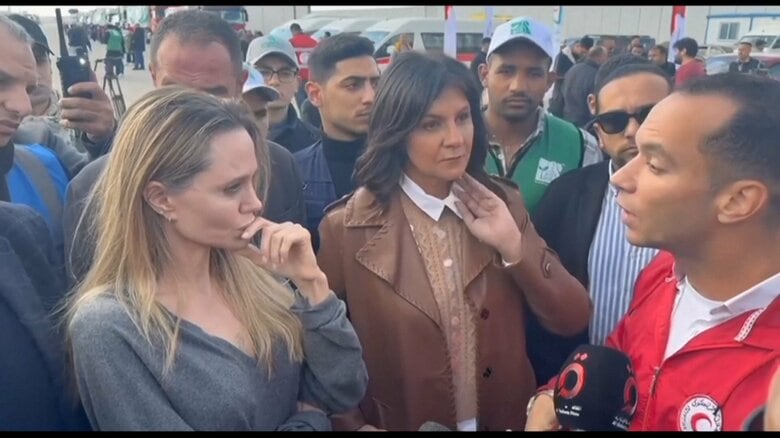 ガザ検問所を訪問するアンジェリーナ・ジョリーさん