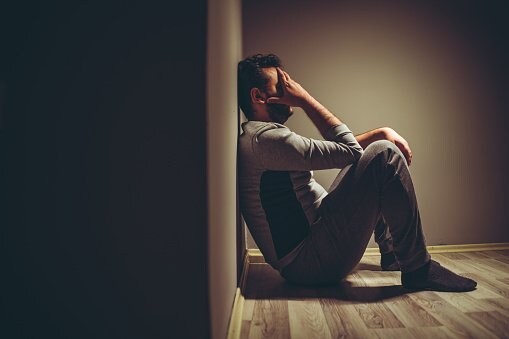 うつ病治療薬市場―(種類別:三環式抗うつ薬、セロトニン・ノルエピネフリン阻害薬、その他;用途別:診療所および病院;地域別)世界のシナリオ、市場規模、見通し、傾向および予測、2015ー2024年