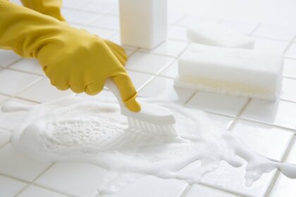 「重曹とクエン酸を混ぜても汚れはあまり落ちません」に反響…勢いよく泡が出るだけ!?大掃除前に“使い分け方”を聞いた