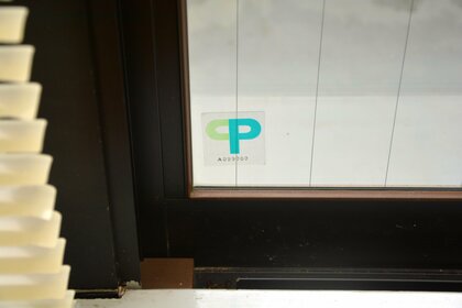 防犯フィルムのCPマーク