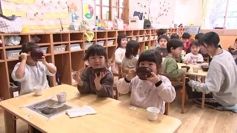 保育園で「七草がゆ」　1年の無病息災願う　岩手県盛岡市