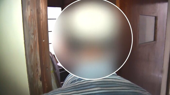 「ネズミとかいたら嫌だな」という明子さんの代わりに夫が扉を開ける
